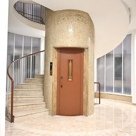 Marco'S Apartment Colosseum Рим Экстерьер фото